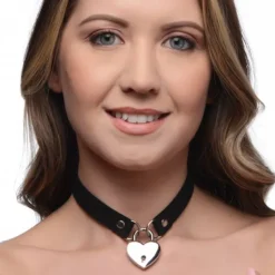Online LoversStores Lock-It Heart Choker